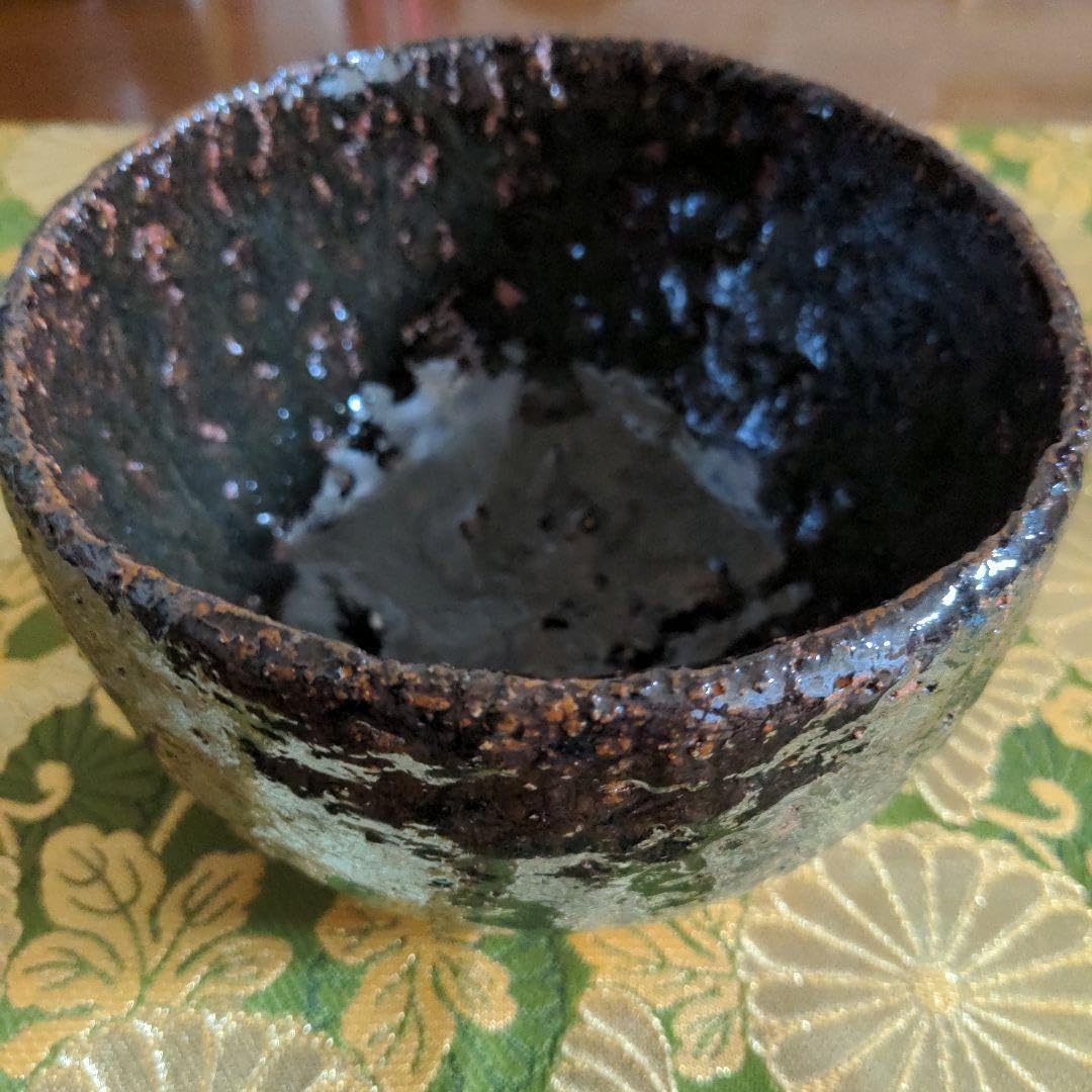 鬼しぼ縮緬　薄縹色に手描きの葉文　リメイク 胡桃皮ハンドルバッグ 浅型マチ広め 鬼しぼ縮緬 薄縹色に手描きの葉文 リメイク 胡桃皮ハンドル